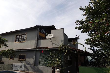 Casa à venda com 240m², 3 quartos e sem vagaFachada