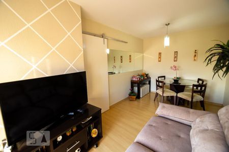 Sala de apartamento para alugar com 2 quartos, 48m² em Jardim Pinheiros, São Paulo
