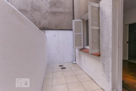 varanda de kitnet/studio para alugar com 1 quarto, 28m² em Floresta, Porto Alegre