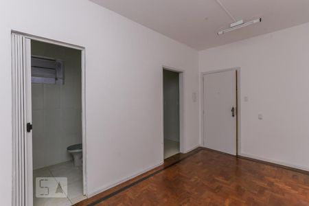 Sala/Quarto de kitnet/studio para alugar com 1 quarto, 28m² em Floresta, Porto Alegre