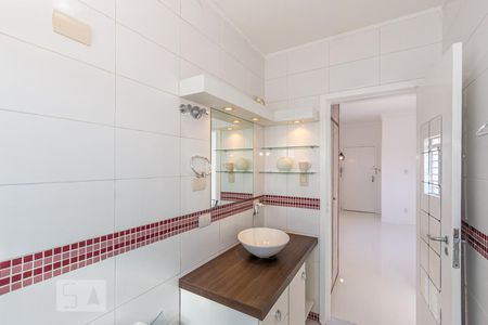 Banheiro de apartamento para alugar com 1 quarto, 58m² em Campo Belo, São Paulo