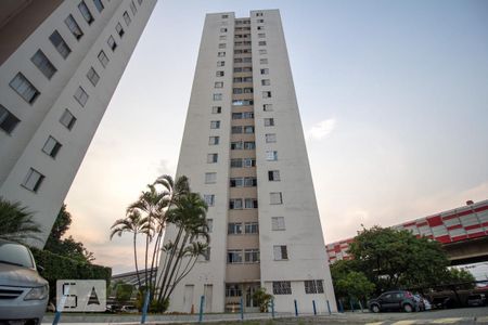 Apartamento à venda com 52m², 2 quartos e 1 vaga Apartamento à venda com 52m², 2 quartos e 1 vagaFachada