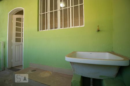 Casa para alugar com 128m², 2 quartos e sem vagaÁrea de Serviço