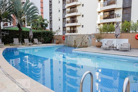 Apartamento à venda com 27m², 1 quarto e 1 vagaPiscina