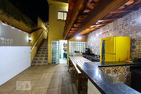 Casa à venda com 239m², 3 quartos e 3 vagasQuintal - Churrasqueira