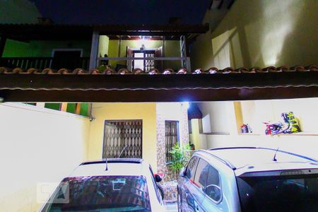 Casa à venda com 239m², 3 quartos e 3 vagasFachada