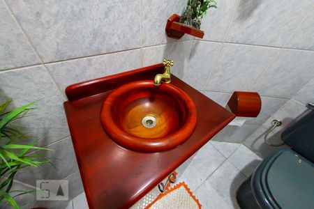 Casa à venda com 239m², 3 quartos e 3 vagasLavabo