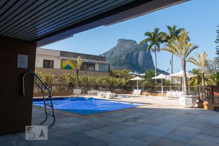 Apartamento à venda com 260m², 3 quartos e 3 vagas Apartamento à venda com 260m², 3 quartos e 3 vagaspiscina