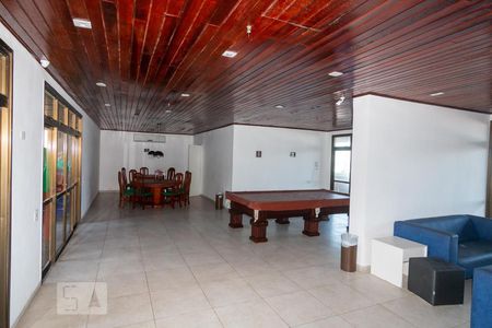 Apartamento à venda com 260m², 3 quartos e 3 vagas Apartamento à venda com 260m², 3 quartos e 3 vagasSalão e jogos