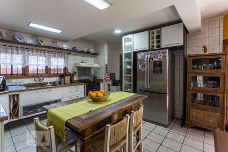 Cozinha de casa à venda com 4 quartos, 340m² em Tristeza, Porto Alegre