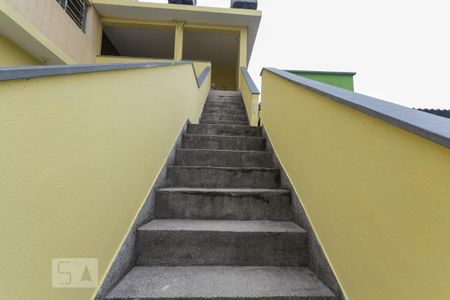 Casa para alugar com 60m², 1 quarto e sem vaga Casa para alugar com 60m², 1 quarto e sem vagaEscada