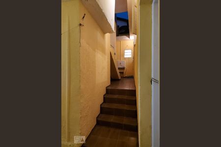 Casa à venda com 435m², 5 quartos e 4 vagasEscada