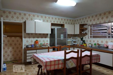 Casa à venda com 435m², 5 quartos e 4 vagasCozinha