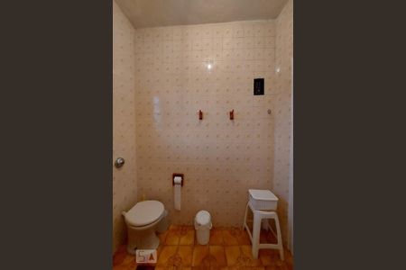 Casa à venda com 435m², 5 quartos e 4 vagasBanheiro