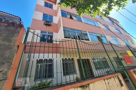 Apartamento para alugar com 72m², 2 quartos e sem vaga Apartamento para alugar com 72m², 2 quartos e sem vagaFachada