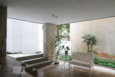 Apartamento para alugar com 80m², 3 quartos e sem vagaHall social