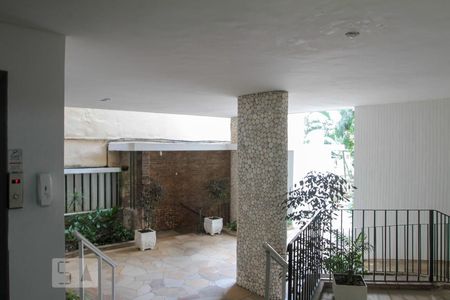 Apartamento para alugar com 80m², 3 quartos e sem vagaHall social