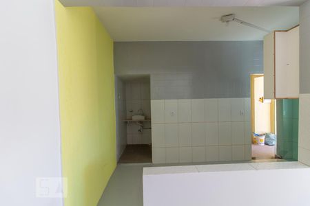 Sala / Cozinha de casa para alugar com 1 quarto, 65m² em Renascença, Belo Horizonte