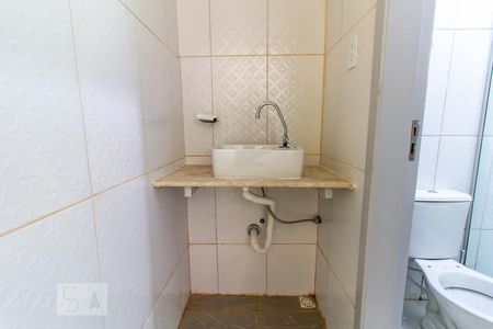 Banheiro de casa para alugar com 1 quarto, 65m² em Renascença, Belo Horizonte