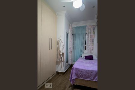 Casa à venda com 216m², 3 quartos e 2 vagasQuarto 1