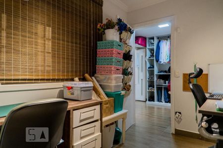 Casa à venda com 216m², 3 quartos e 2 vagasSuite - Office