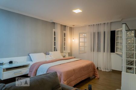 Casa à venda com 216m², 3 quartos e 2 vagasSuite
