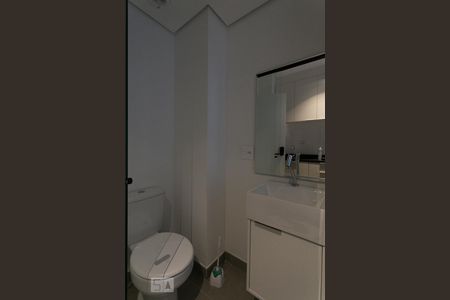 Banheiro de kitnet/studio à venda com 1 quarto, 10m² em Santa Cecilia, São Paulo