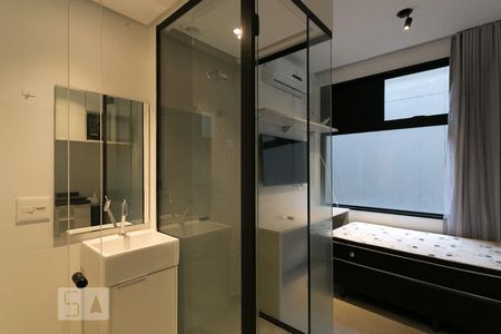 Banheiro de kitnet/studio à venda com 1 quarto, 10m² em Santa Cecilia, São Paulo
