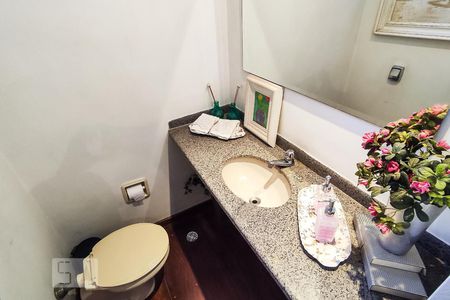 Apartamento à venda com 208m², 4 quartos e 3 vagasLavabo
