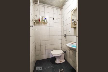 Apartamento à venda com 208m², 4 quartos e 3 vagasBanheiro de Serviço