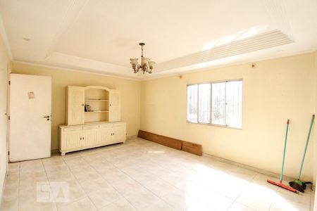 Casa à venda com 600m², 4 quartos e 3 vagas Casa à venda com 600m², 4 quartos e 3 vagasSala de Jantar