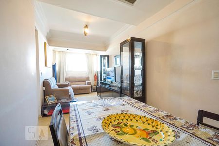 Apartamento à venda com 72m², 3 quartos e sem vagaSala