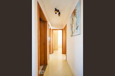 Apartamento à venda com 72m², 3 quartos e sem vagaCorredor quartos