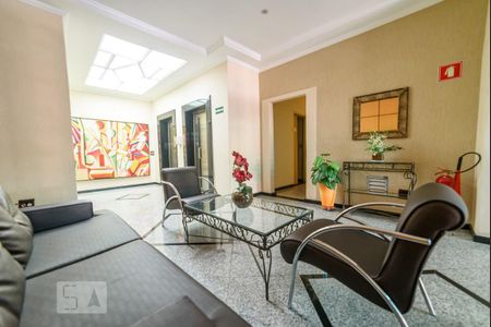 Apartamento para alugar com 68m², 2 quartos e 1 vagaHall social