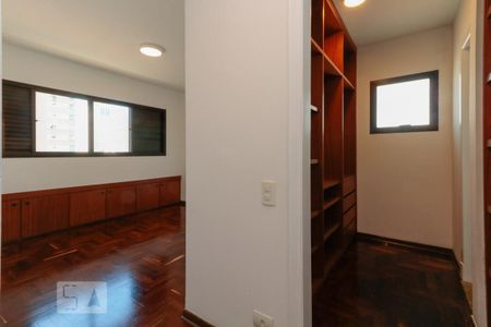 Apartamento à venda com 160m², 4 quartos e 3 vagasSuíte 2