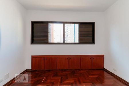 Apartamento à venda com 160m², 4 quartos e 3 vagasSuíte 2