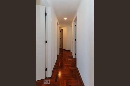 Apartamento à venda com 160m², 4 quartos e 3 vagasCorredor