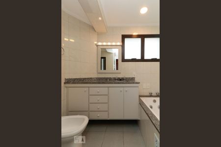 Apartamento à venda com 160m², 4 quartos e 3 vagasSuíte 2