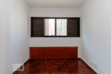 Apartamento à venda com 160m², 4 quartos e 3 vagasQuarto 2