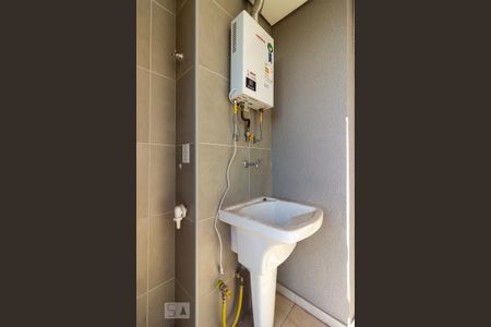 Área de Serviço de apartamento para alugar com 2 quartos, 51m² em Jardim Tupanci, Barueri