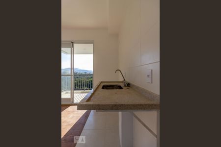 Cozinha de apartamento para alugar com 2 quartos, 51m² em Jardim Tupanci, Barueri