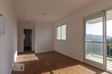 Sala de apartamento para alugar com 2 quartos, 51m² em Jardim Tupanci, Barueri