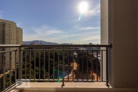Varanda de apartamento para alugar com 2 quartos, 51m² em Jardim Tupanci, Barueri