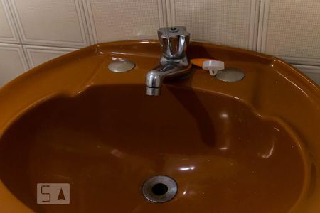 Casa à venda com 90m², 2 quartos e 1 vagaBanheiro de serviço - Torneira