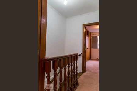 Casa à venda com 90m², 2 quartos e 1 vagaEscada