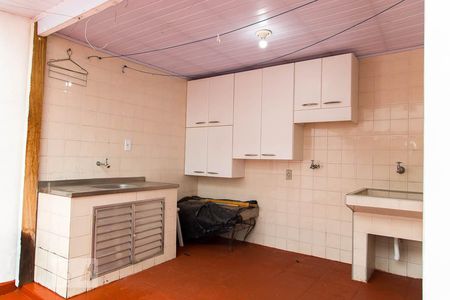 Casa à venda com 90m², 2 quartos e 1 vagaÁrea de serviço