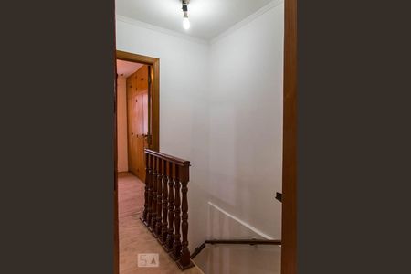 Casa à venda com 90m², 2 quartos e 1 vagaEscada