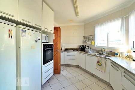 Casa para alugar com 296m², 5 quartos e 4 vagasCozinha