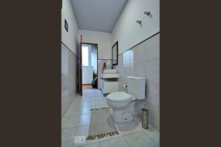 Casa para alugar com 296m², 5 quartos e 4 vagasBanheiro Social 1