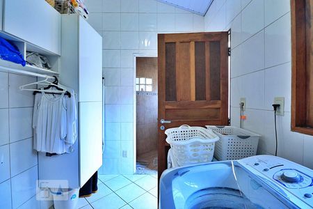 Casa para alugar com 296m², 5 quartos e 4 vagasÁrea de Serviço